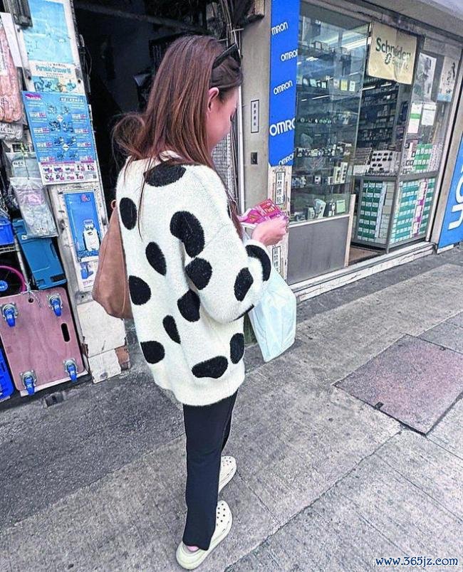31岁TVB女星当演员难以保管生存，日常兼职打四份工，4天伙食仅花200元 节俭抓家成更生代典范